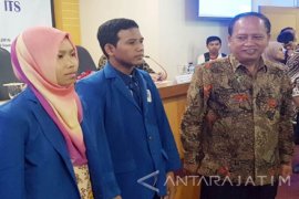 Menristekdikti Berdialog dengan Mahasiswa Penerima Bidikmisi