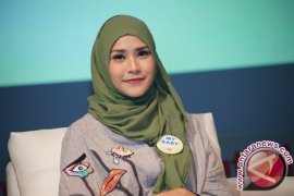 Hamil anak keempat, hadiah Zaskia Mecca menginjak kepala tiga
