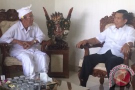 Pastika Dukung Pemugaran Pura Pasar Agung Batur