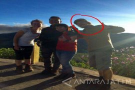 TNBTS Larang Pencarian Pendaki Semeru dengan Aning Pelacak