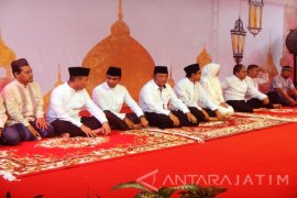 Bupati Sidoarjo Minta Anak Yatim Semangat Belajar