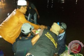 Sosialisasi Melalui Sahur Susur Sungai 