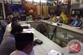  Pusat dan Daerah Harus Kerja Sama Tanggulangi HIV/AIDS 