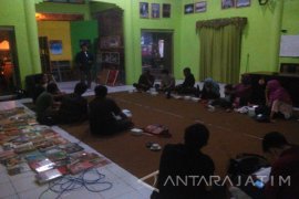 Seniman Se-Madura Gelar "Tadarus Puisi" di Pamekasan