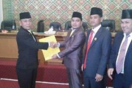 DPRD Pelalawan Berikan Rekomendasi LKPJ 2015