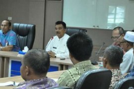 Bupati Kampar: Manfaatkan Sedikit Lahan Sawit Untuk RTMPE