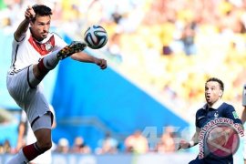 Hummels Absen, Khedira Diragukan Tampil Pada Semifinal