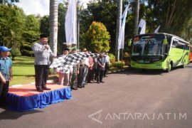  Bupati Sidoarjo Berangkatkan 1.375 Pemudik Gratis