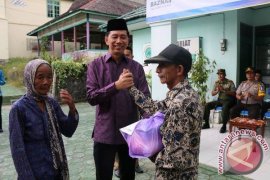 Badan Amil Zakat Barito Utara Salurkan 600 Paket Sembako