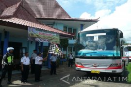 Warga Manfaatkan Bus Balik Gratis Sumenep-Surabaya