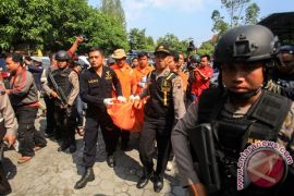 Jenazah Pelaku Bom Bunuh Diri di Solo Diambil Istrinya