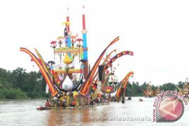 Festival "Parahu Baganduang"