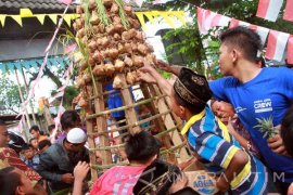 Tradisi Lebaran Ketupat Durenan