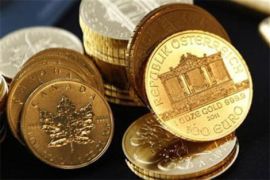 Emas Naik Didukung Pelemahan Dolar dan Ekuitas AS