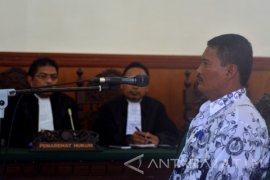 Jaksa Tuntut Guru Pencubit Siswa Enam Bulan Penjara