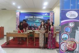 Bandara Samrat Tampilkan Budaya Minahasa 