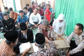 Tahanan Kasus Pengeroyokan Menikah di Mapolsek Tulungagung
