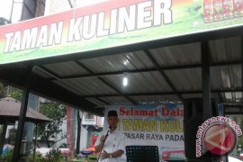 Wako Padang Resmikan Taman Kuliner Pasar Raya