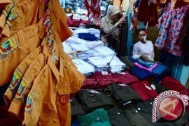 Bangka Belitung kemarin, ciptakan pelembab bibir hingga aduan tingginya harga seragam sekolah