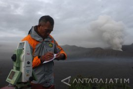 Sebagian Alat Pemantau Aktivitas Gunung Bromo Hilang