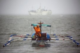 PPN Pemangkat Berikan Bantuan Kepada Nelayan