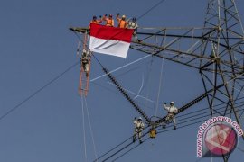 KIBARKAN BENDERA MERAH PUTIH DI SUTET Page 1 Small