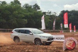 Pajero Sport dan Triton Juara dunia Rally Dakar