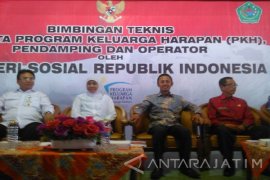 500  Keluarga Miskin Sampang Terima Bantuan "Kube"