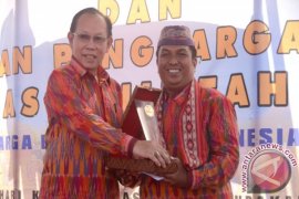  Kutai Timur Raih Penghargaan Motivator KB Pria