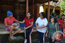 Ketua YKI Gianyar Kunjungi Ayu Ningsih