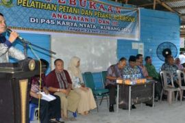 Ilmu Meningkatkan Derajat Manusia