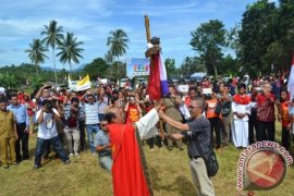 Sukacita Sambut Salib IYD masuk Tonsea