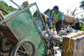 Tukang Sampah Naik Haji