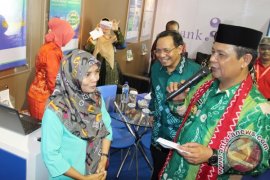 Gubernur  Tambah Modal Bank Kalsel 