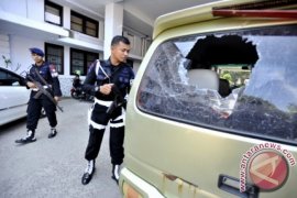 BENTROK POLISI DENGAN SATPOL PP Page 2 Small