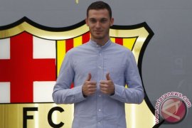 Bek Barcelona Vermaelen Telah Lakukan Tes Kesehatan Di AS Roma