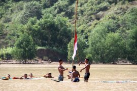 Upacara Kemerdekaan di Pantai