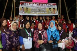 Anisah Kunjungi Perkemahan Jamnas di Cibubur