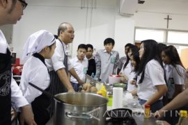 1.700 Siswa "Cicipi" Kuliah di UK Petra Surabaya