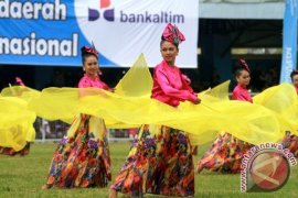 Direktur Kesenian Kemendikbud Buka Pesta Adat Kutai  