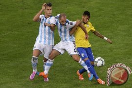 Warga Brasil Menyambut Gembira Prestasi Tim Sepak Bola