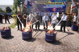 BC Sidoarjo Musnahkan 467.465 Bungkus Rokok Ilegal 