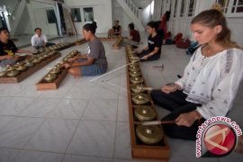 Mahasiswa Asing Pun Jatuh Cinta Pada Minangkabau