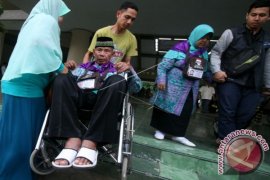Petugas Perlindungan Jamaah Patroli Jamaah Haji 24 Jam 