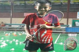 Hendry, Si Cilik Bermimpi Jadi Pebulutangkis Nasional