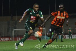 Bhayangkara Surabaya United Lawan Perseru Serui