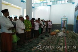 Tujuh Korban Kecelakaan Maut Probolinggo Dimakamkan di Jember