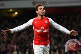 Mantan pemain Spanyol dan Arsenal Santi Cazorla umumkan resmi gantung sepatu di usia 41 tahun
