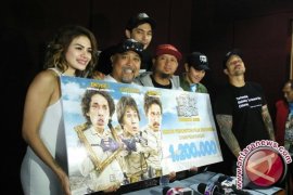 Jokowi Nonton &ldquo;Warkop DKI Reborn&rdquo;, Indro dan Tora Sudiro Bangga