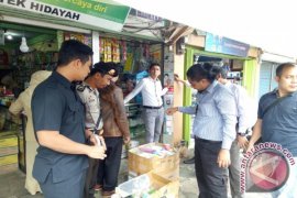 Polres Dan Dinkes Razia Toko Obat 
